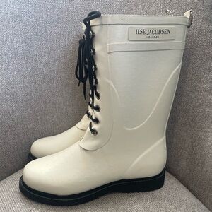 ILES JACOBSON- white lace up Rain boots size 40